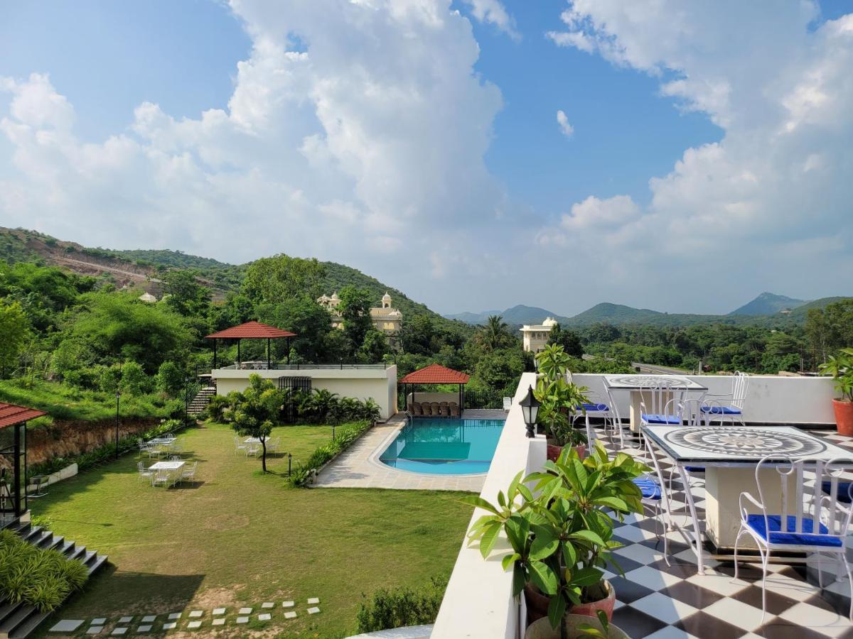 Aura Gold Resort Udaipur Exterior foto