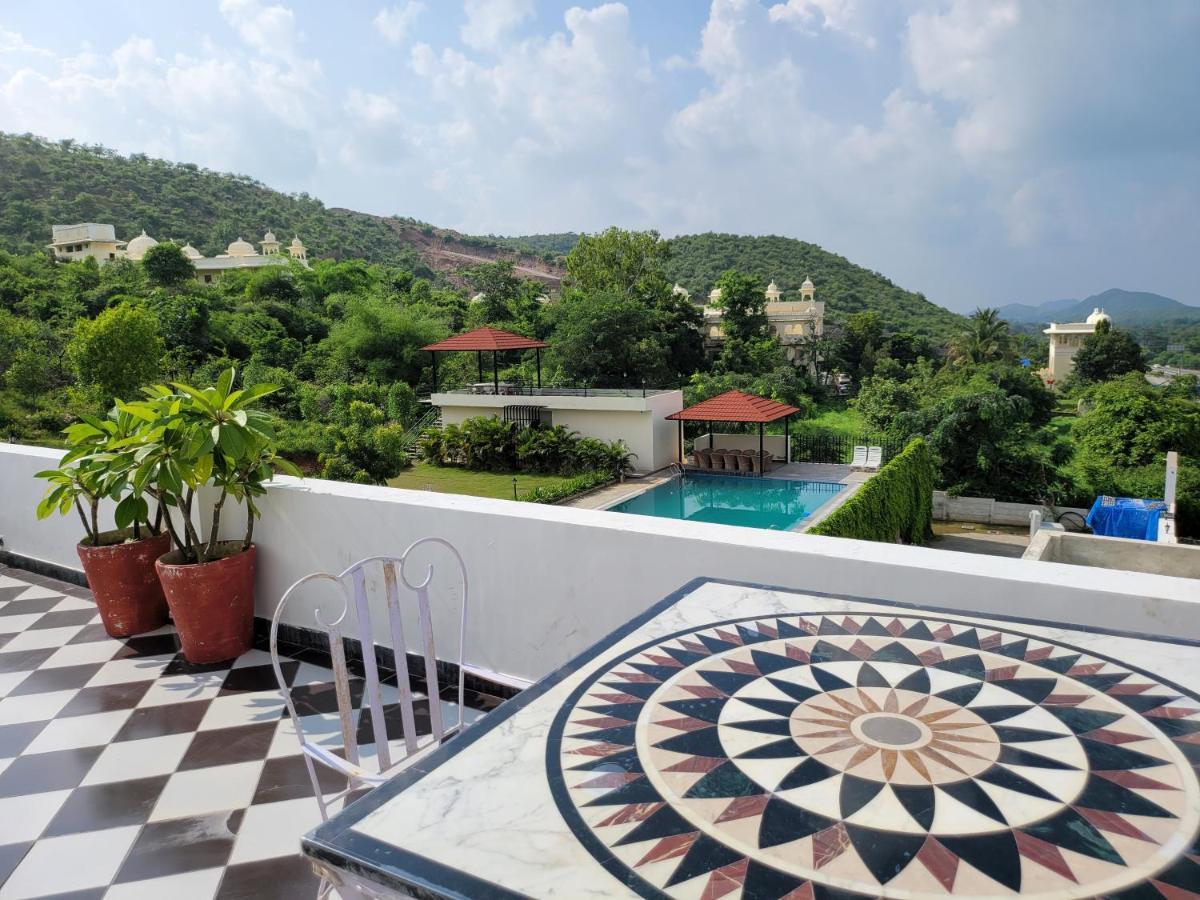 Aura Gold Resort Udaipur Exterior foto